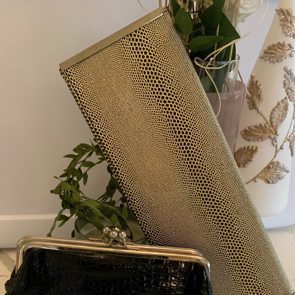 3/$15 2 cute clutches